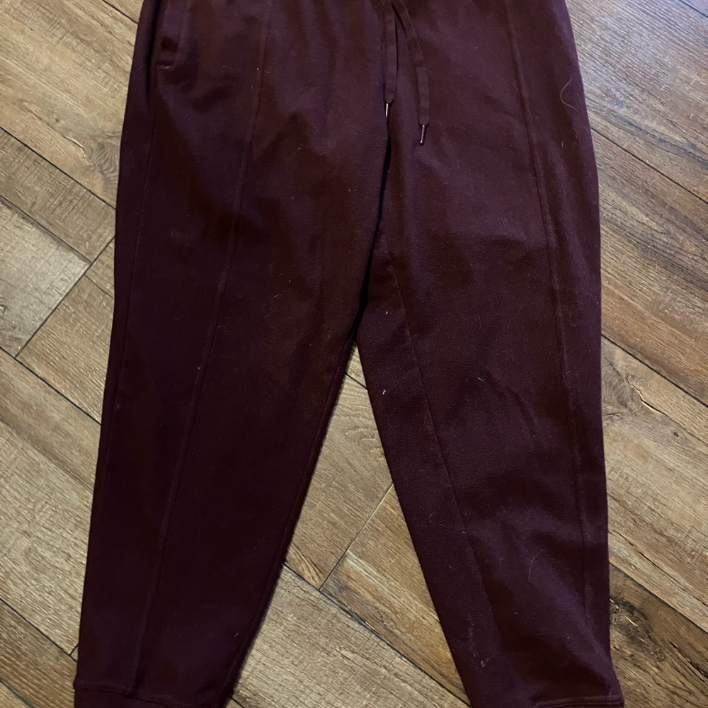 Men's Jogger Pants in Dark Burgundy